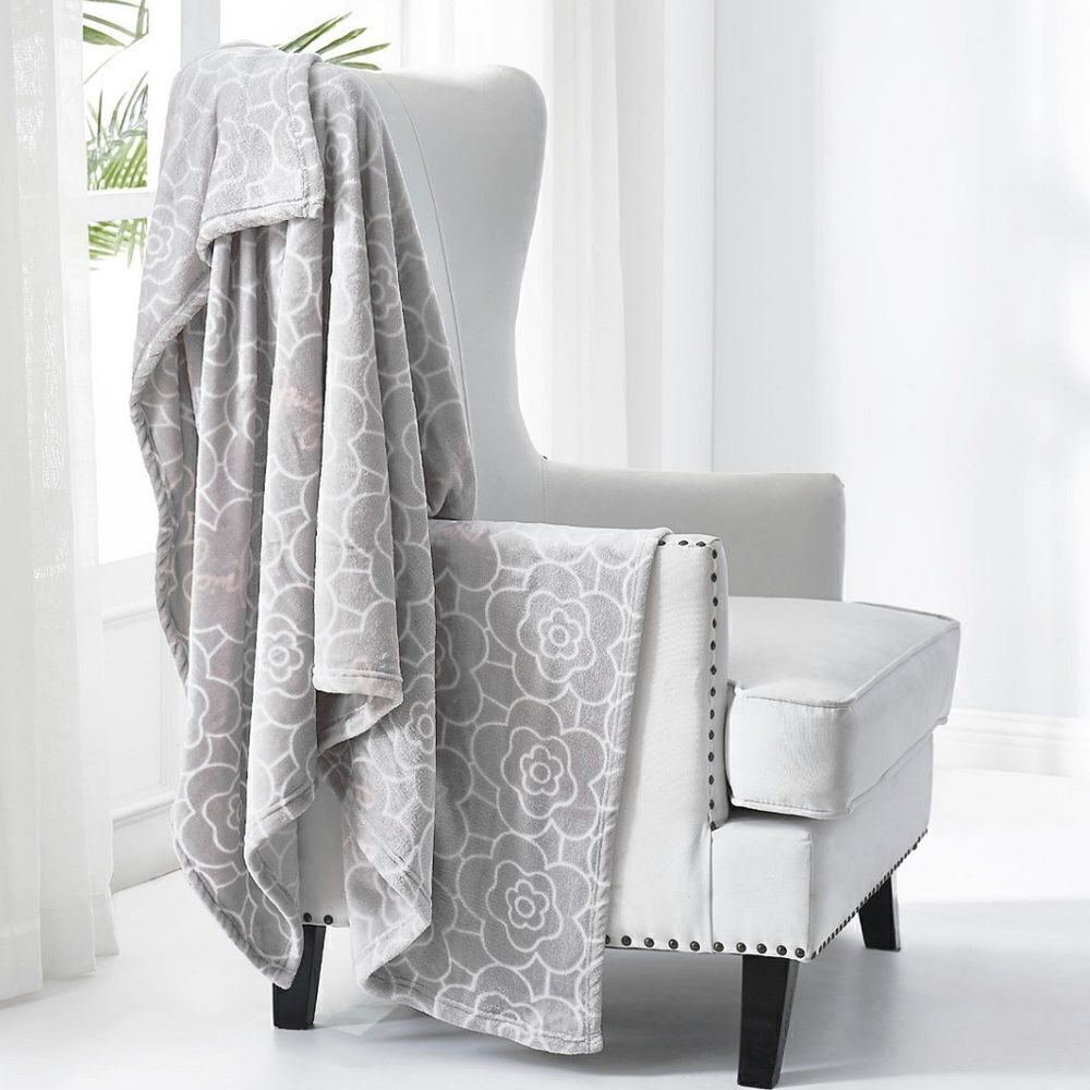 🎉1 hr sale 🎉Gray flower throw